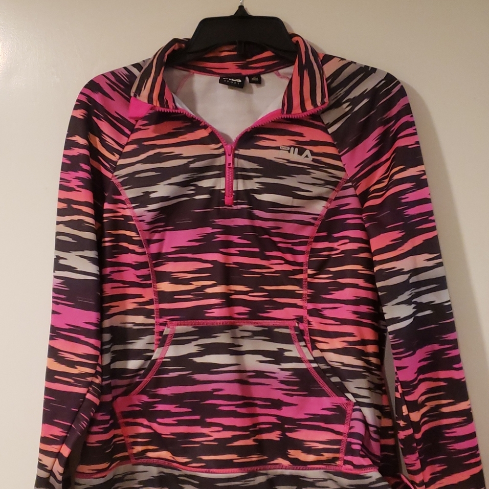 Fila ladies warm up